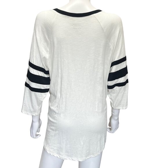 Vintage By Torrid Skull & Butterfly Graphic V-Neck Slub Jersey Shirt Size 0/L - Picture 2 of 6